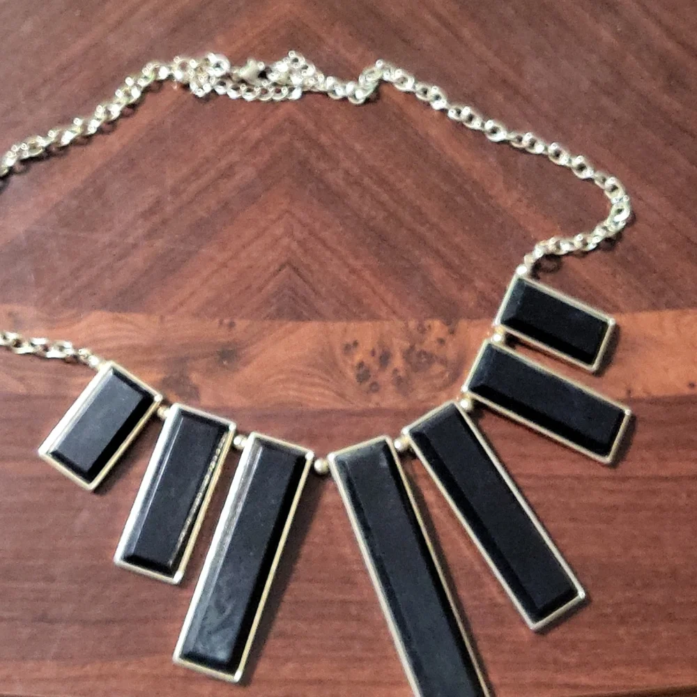 Necklace - Picture 2 of 3